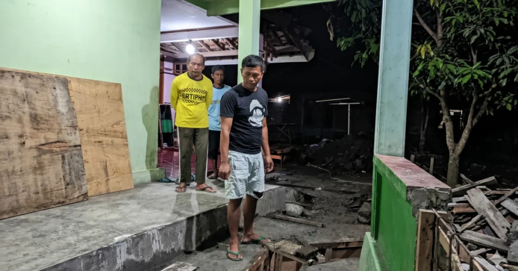 Dokumentasi Kegiatan Kerja Bakti Mushola